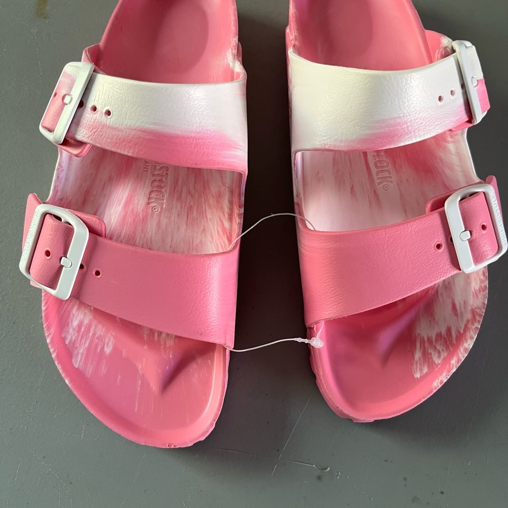 women’s size 39Pink Two-Tone Buckle Slide Sandals